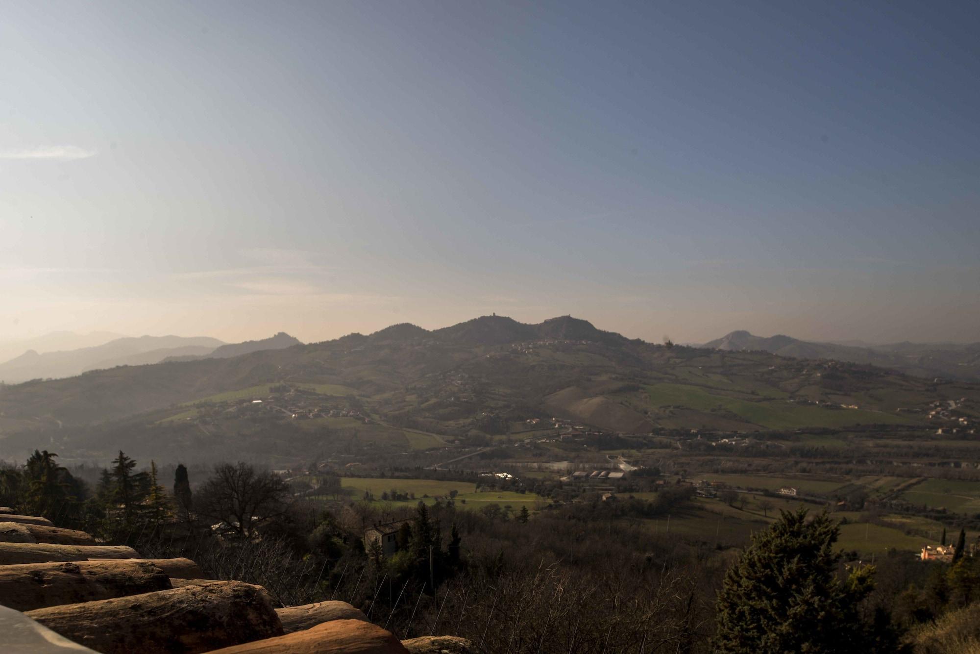 Oste Del Castello Wellness & Bike Hotel Verucchio Exterior foto